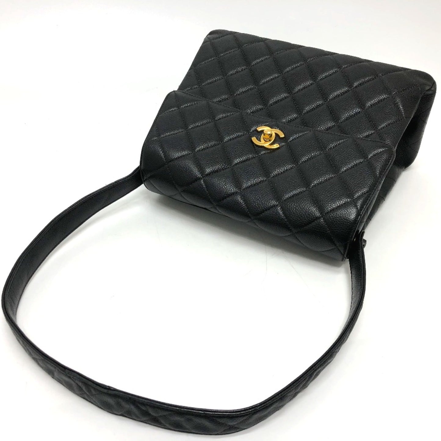 Chanel Black Leather Shoulder Bag ()