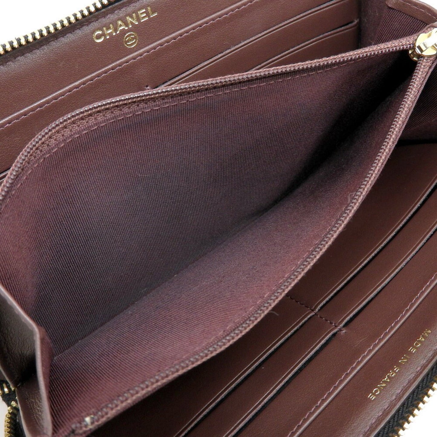 Chanel Black Grained Calfskin Wallet (Bi-Fold) ()