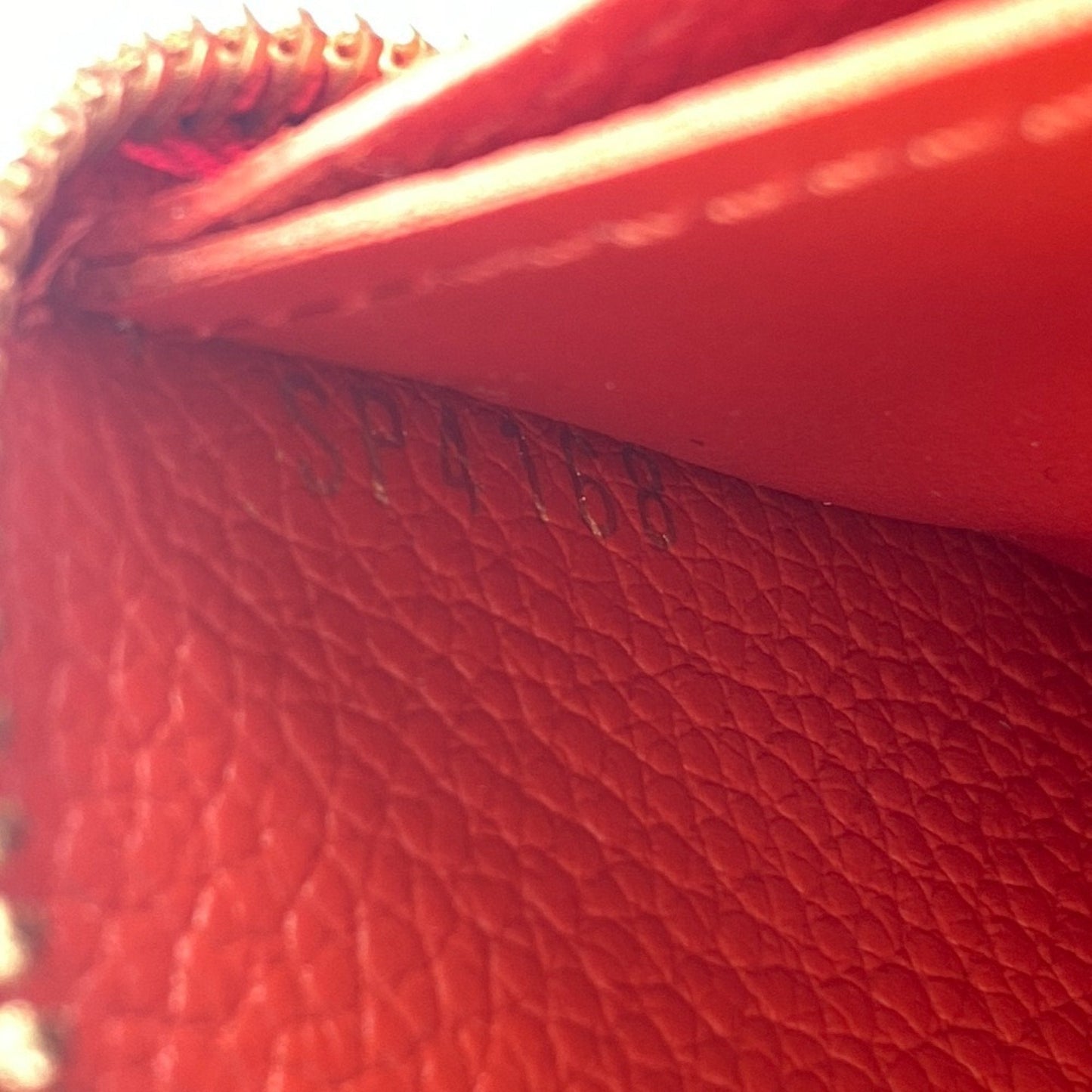 Louis Vuitton Portefeuille Zippy  Leather Wallet  ()