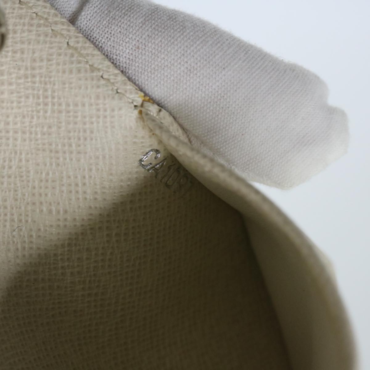 Louis Vuitton Agenda Pm  Leather Wallet  ()