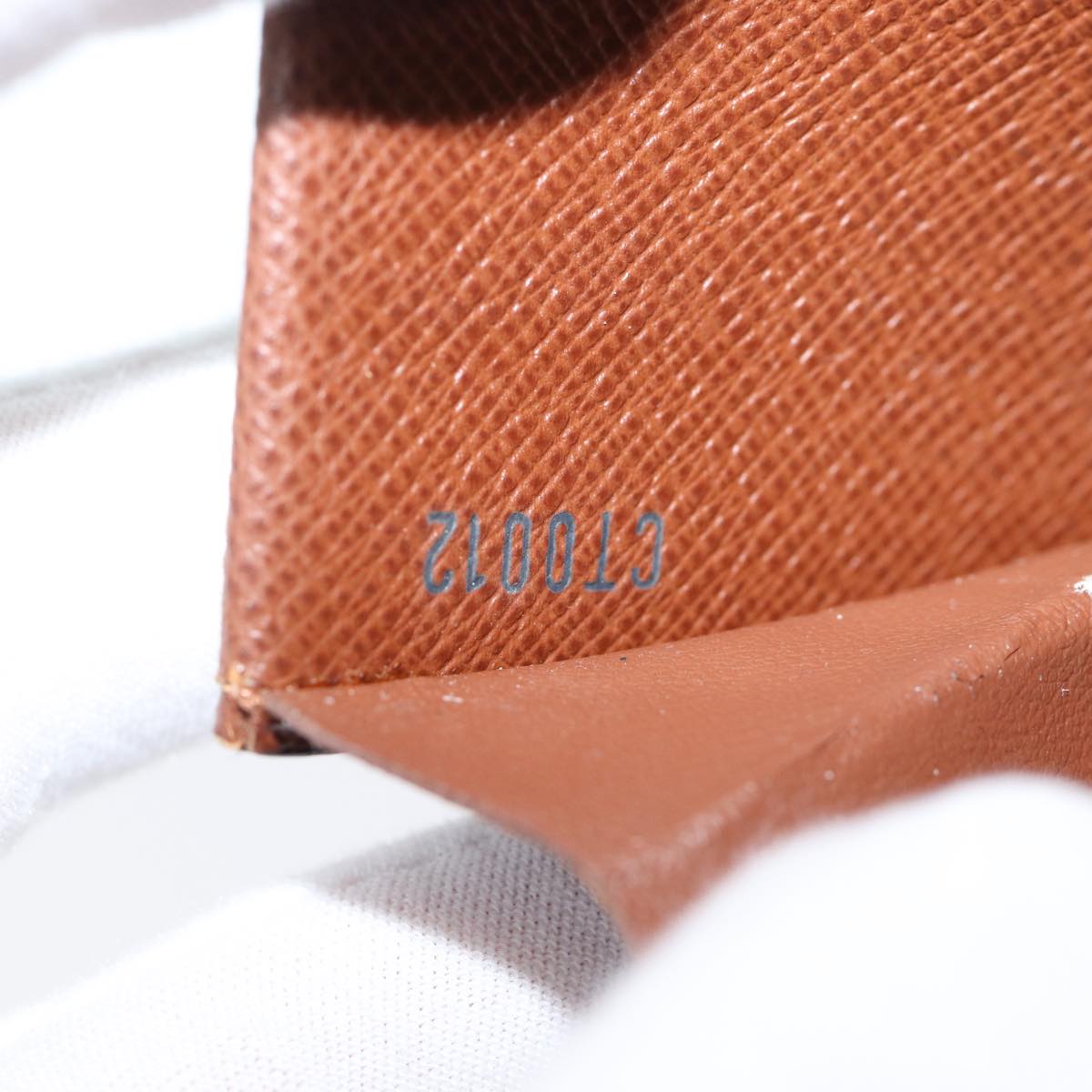 Louis Vuitton Gousset Canvas Wallet ()