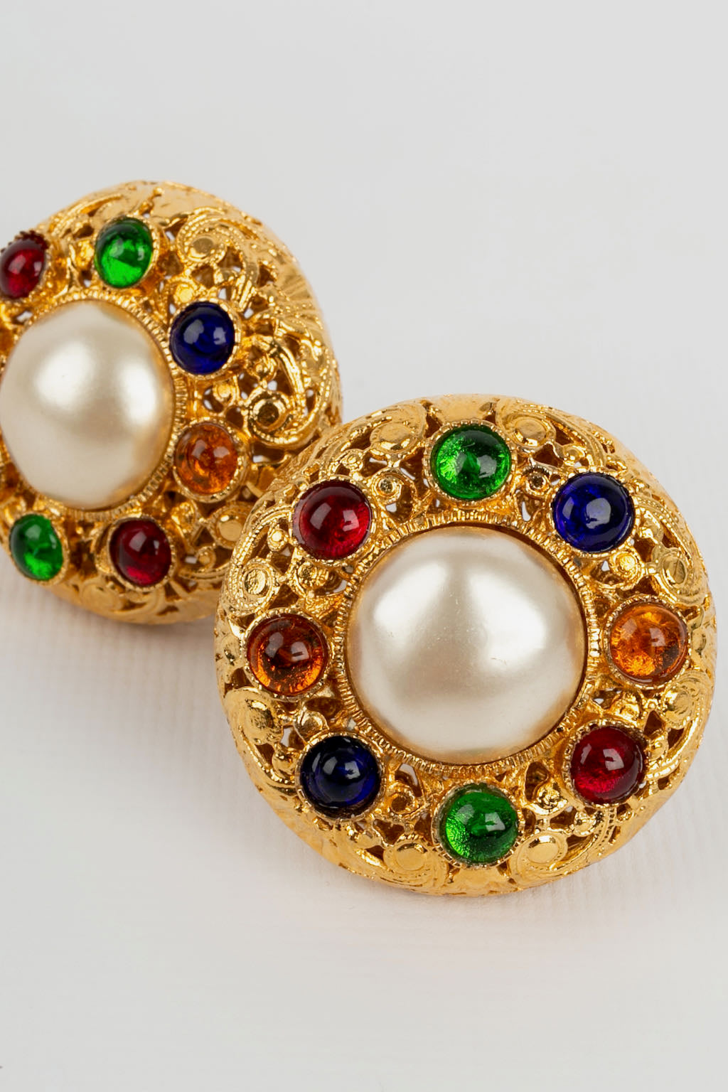 Boucles d'oreilles baroques Chanel