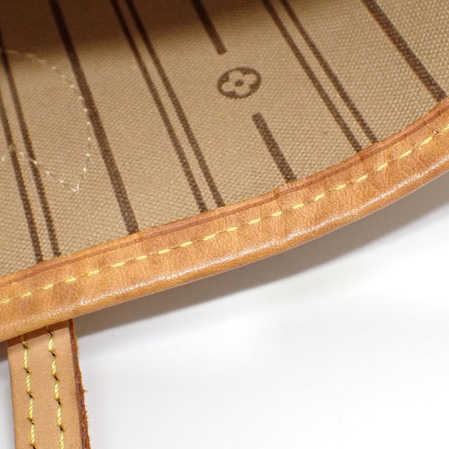 Louis Vuitton Neverfull Mm Canvas Tote Bag ()