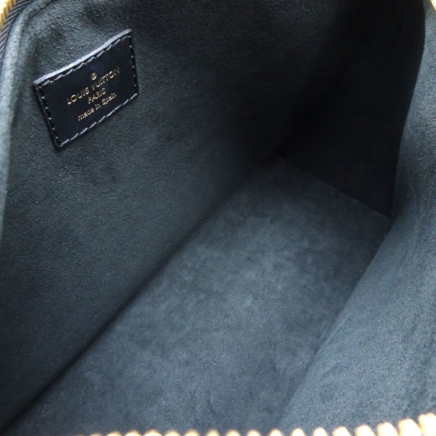 Louis Vuitton Soufflot  Canvas Handbag ()