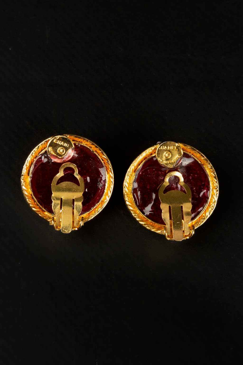 Boucles d'oreilles en pâte de verre Chanel