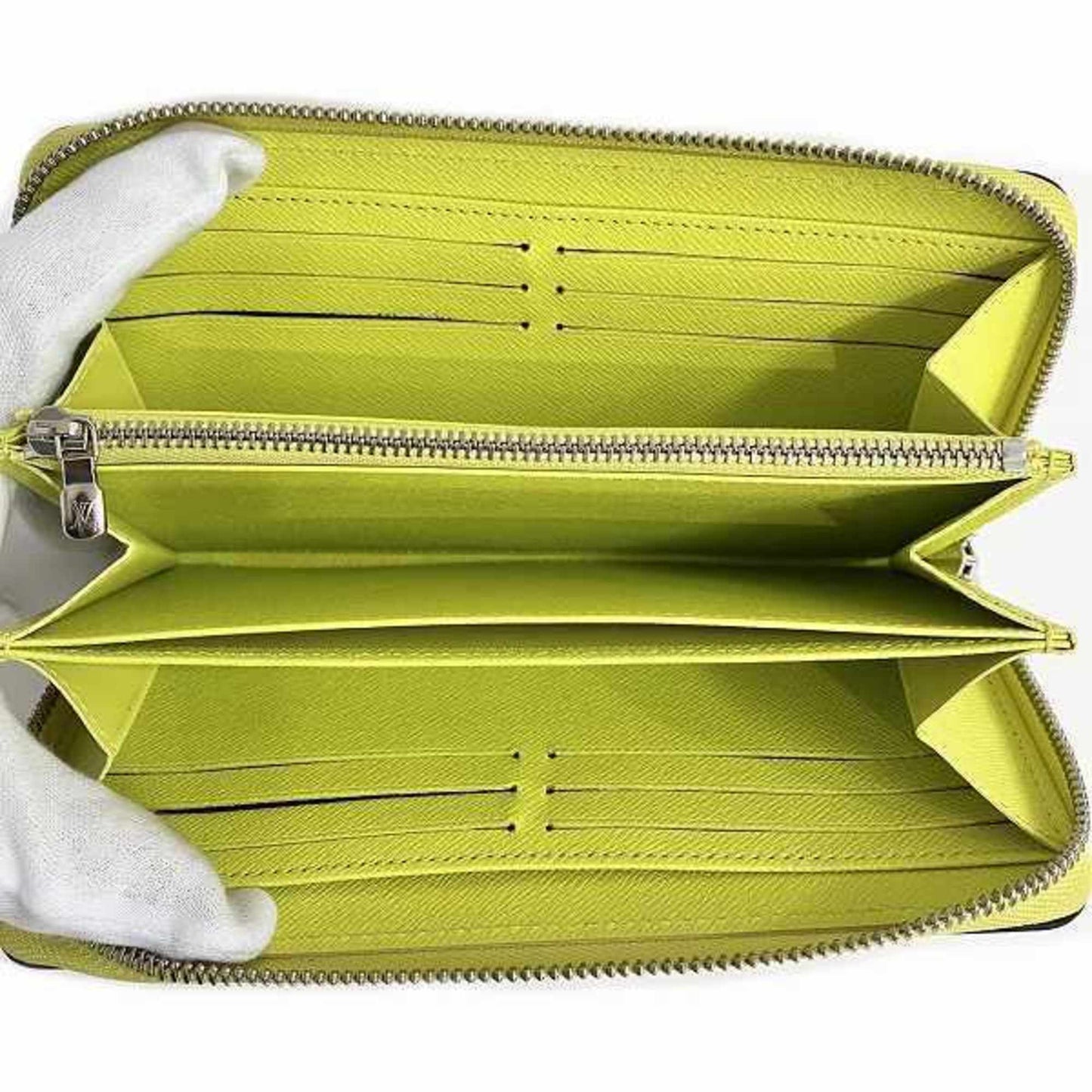 Louis Vuitton Zippy Leather Wallet ()