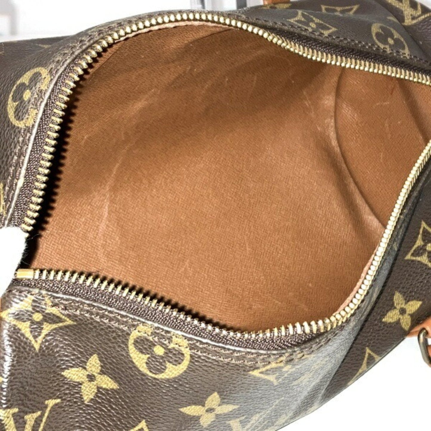 Louis Vuitton Papillon 30 Canvas Handbag ()