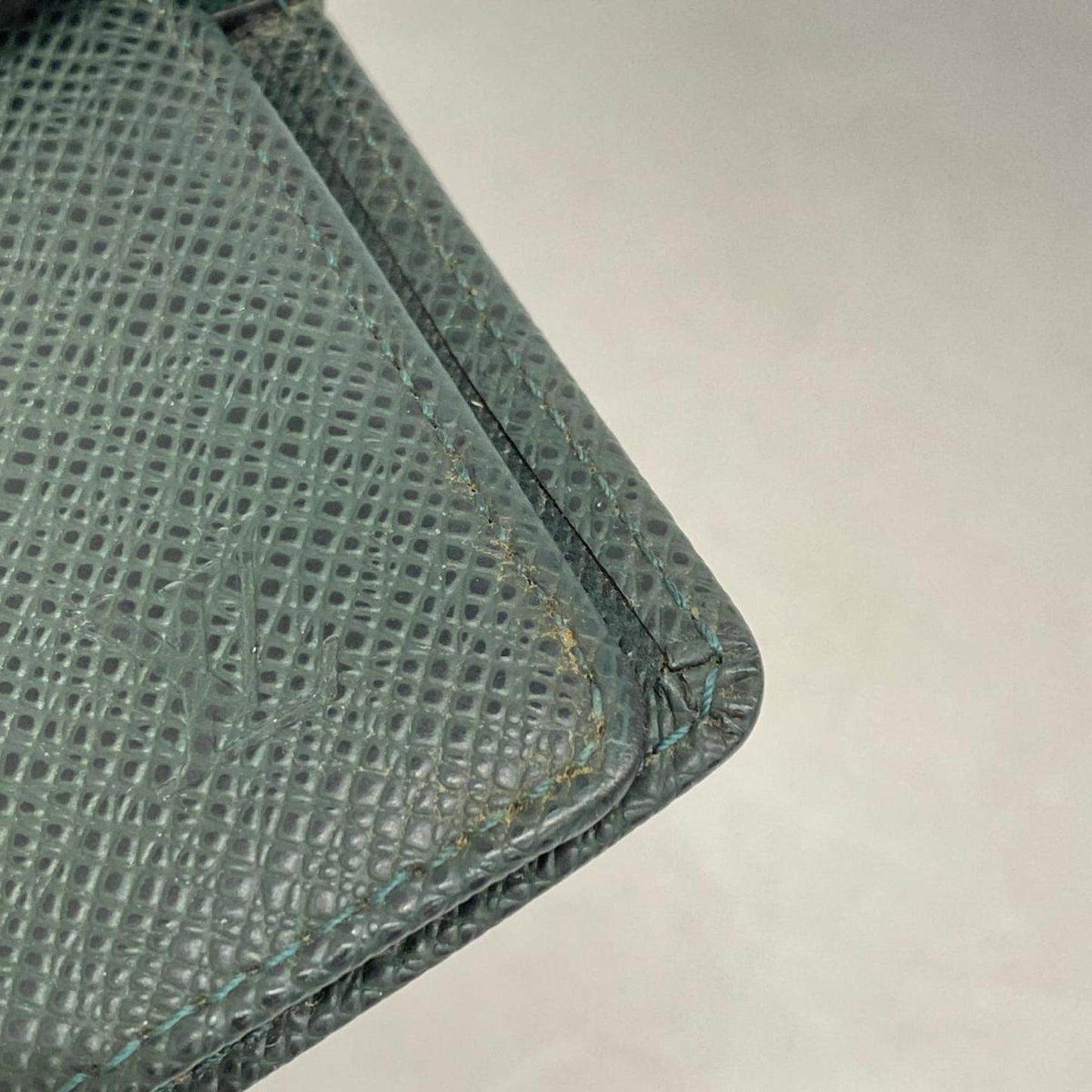 Louis Vuitton Agenda Cover Leather Wallet ()