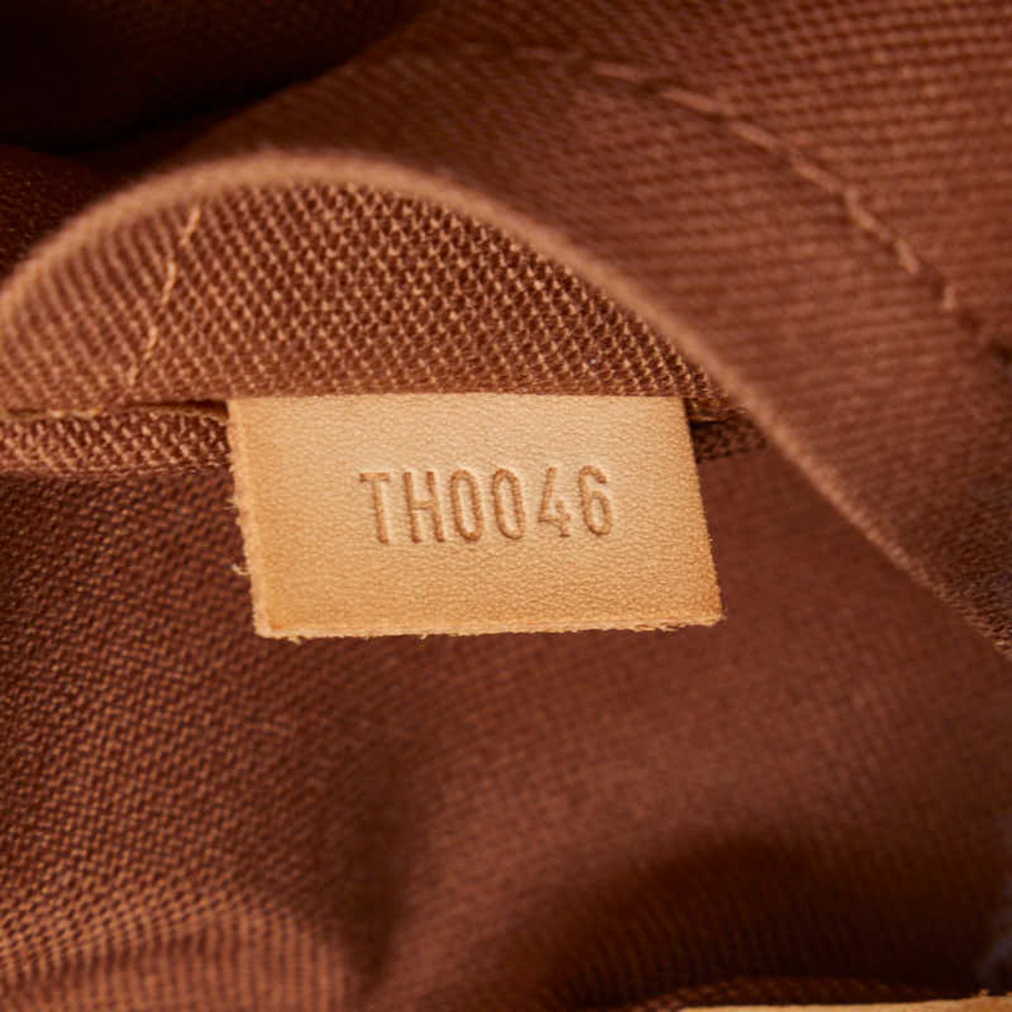 Louis Vuitton Lockit Canvas Handbag ()