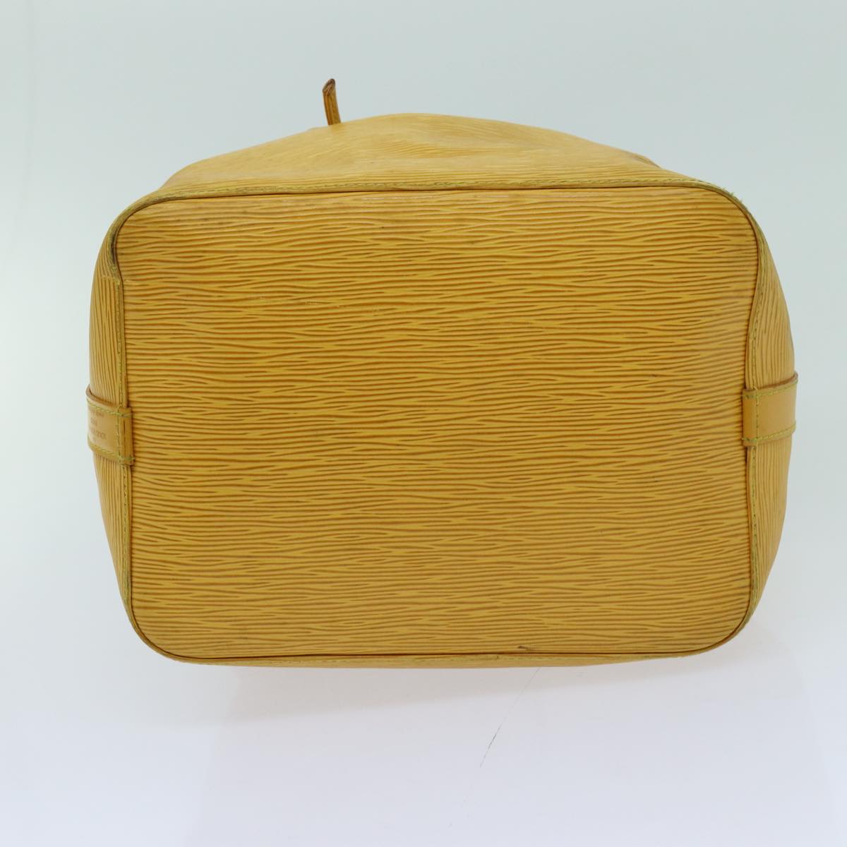 Louis Vuitton Petit Noé Leather Shoulder Bag ()