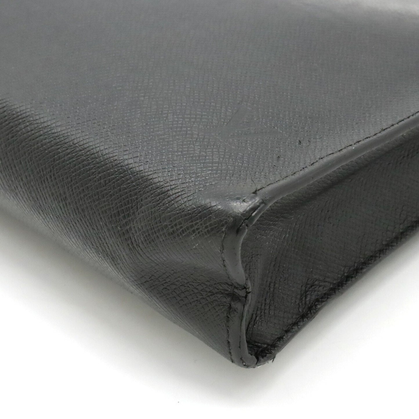 Louis Vuitton Pochette Leather Clutch Bag ()