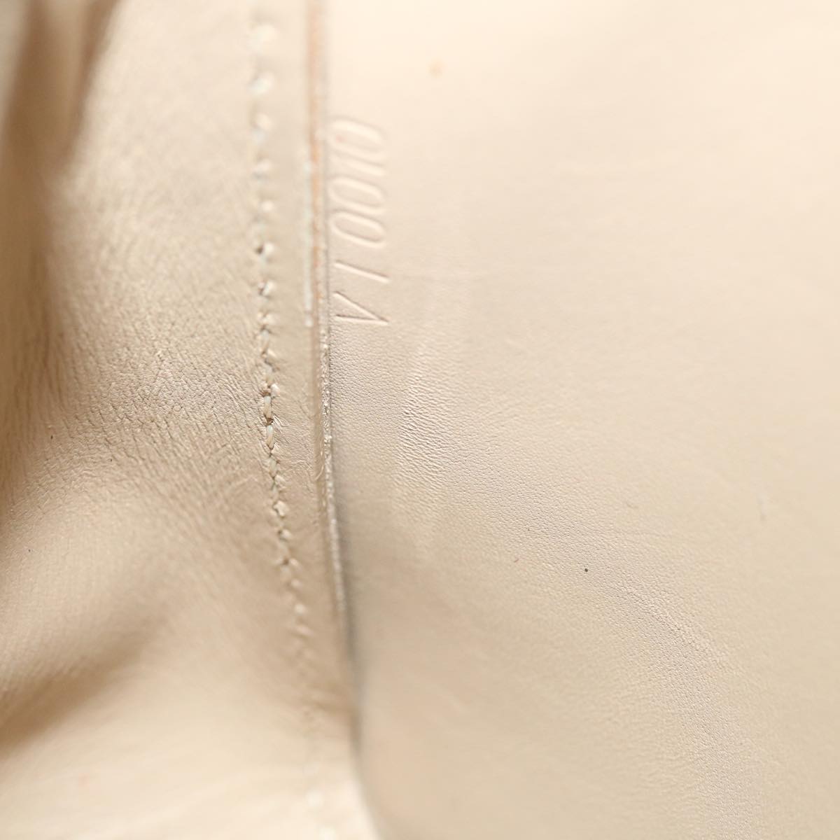 Louis Vuitton Lexington Patent Leather Handbag ()