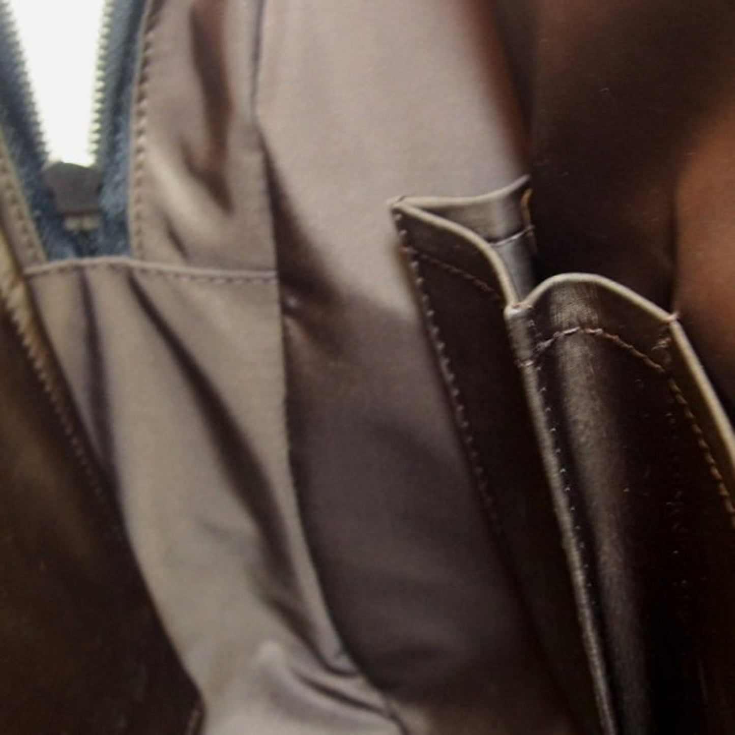 Louis Vuitton Canvas Handbag ()