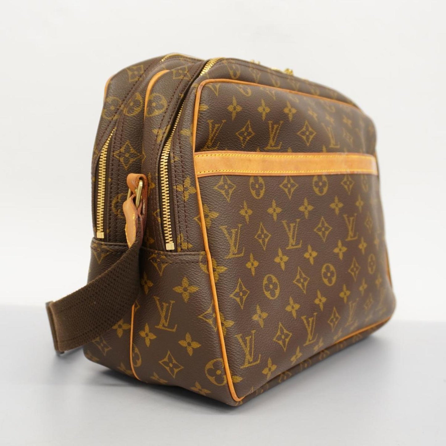 Louis Vuitton Reporter Canvas Shoulder Bag ()