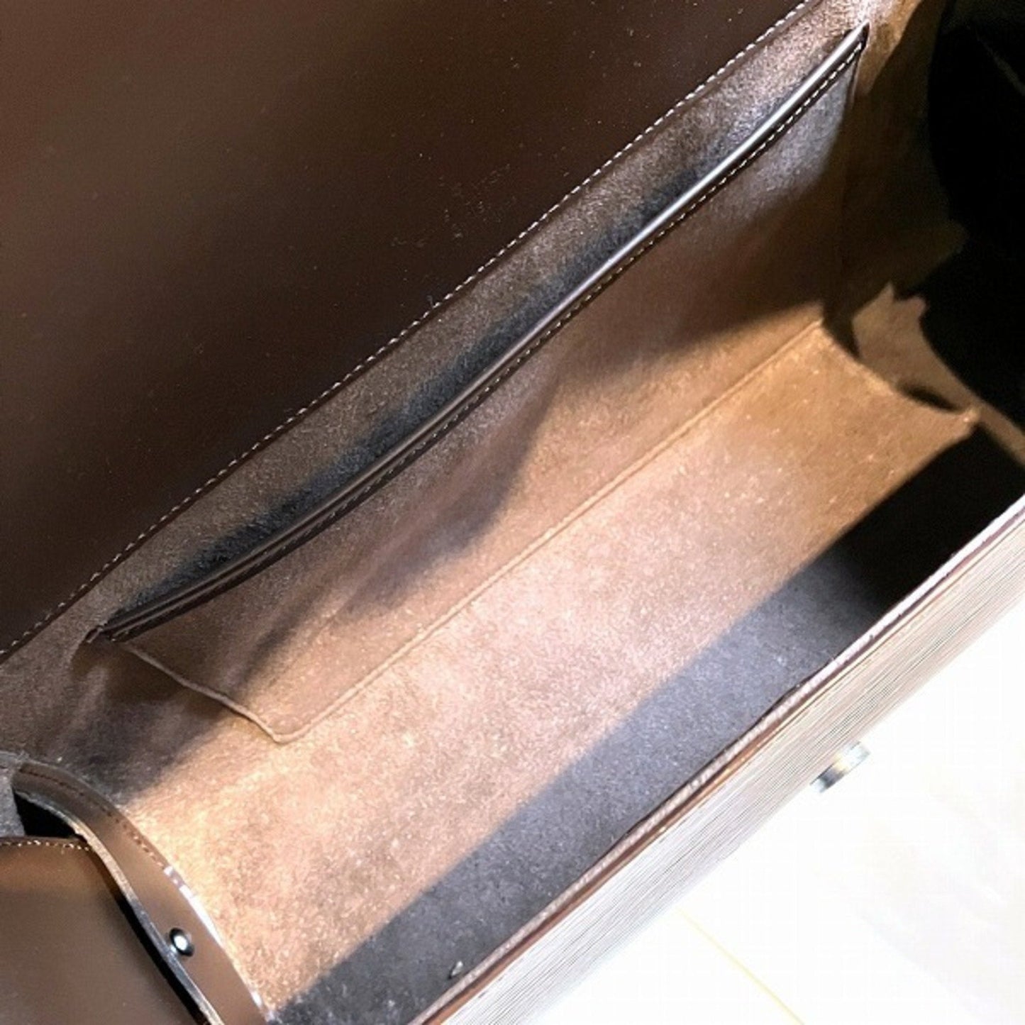 Louis Vuitton Leather Shoulder Bag ()