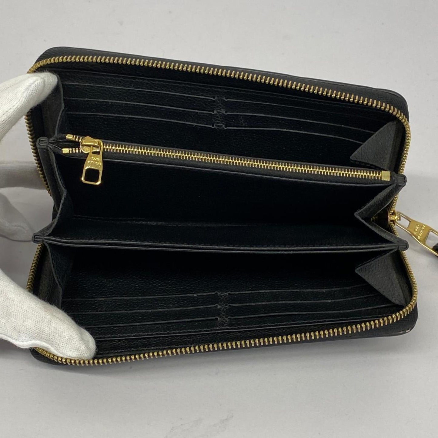 Louis Vuitton Portefeuille Zippy  Leather Wallet  ()