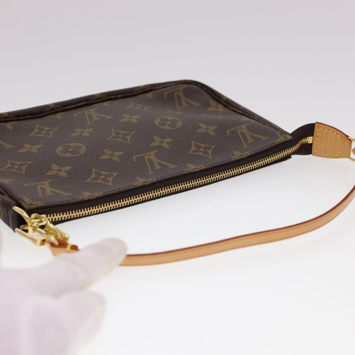Louis Vuitton Pochette Accessoires Canvas Clutch Bag ()