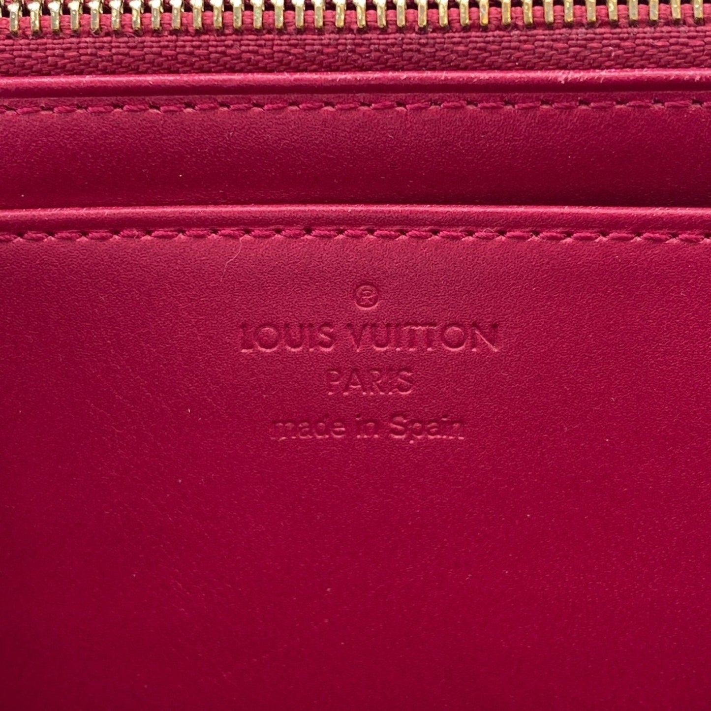 Louis Vuitton Louise  Patent Leather Wallet  ()