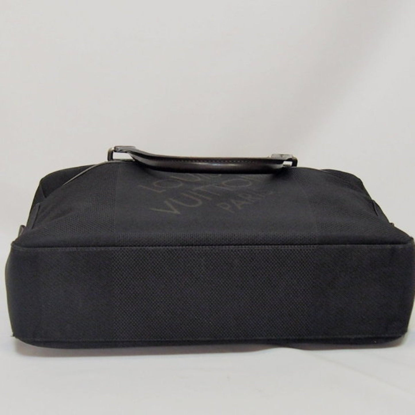 Louis Vuitton Canvas Handbag ()