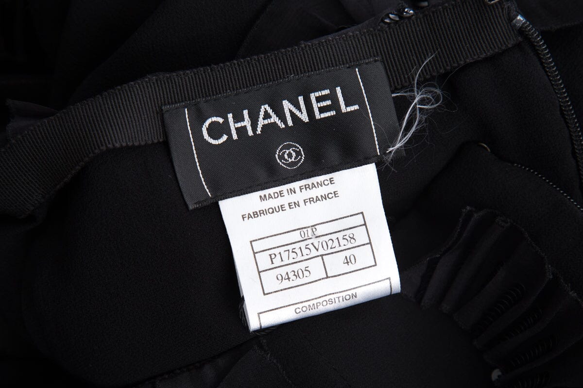 Chanel Black Ruffle Detail Skirt SZ 40