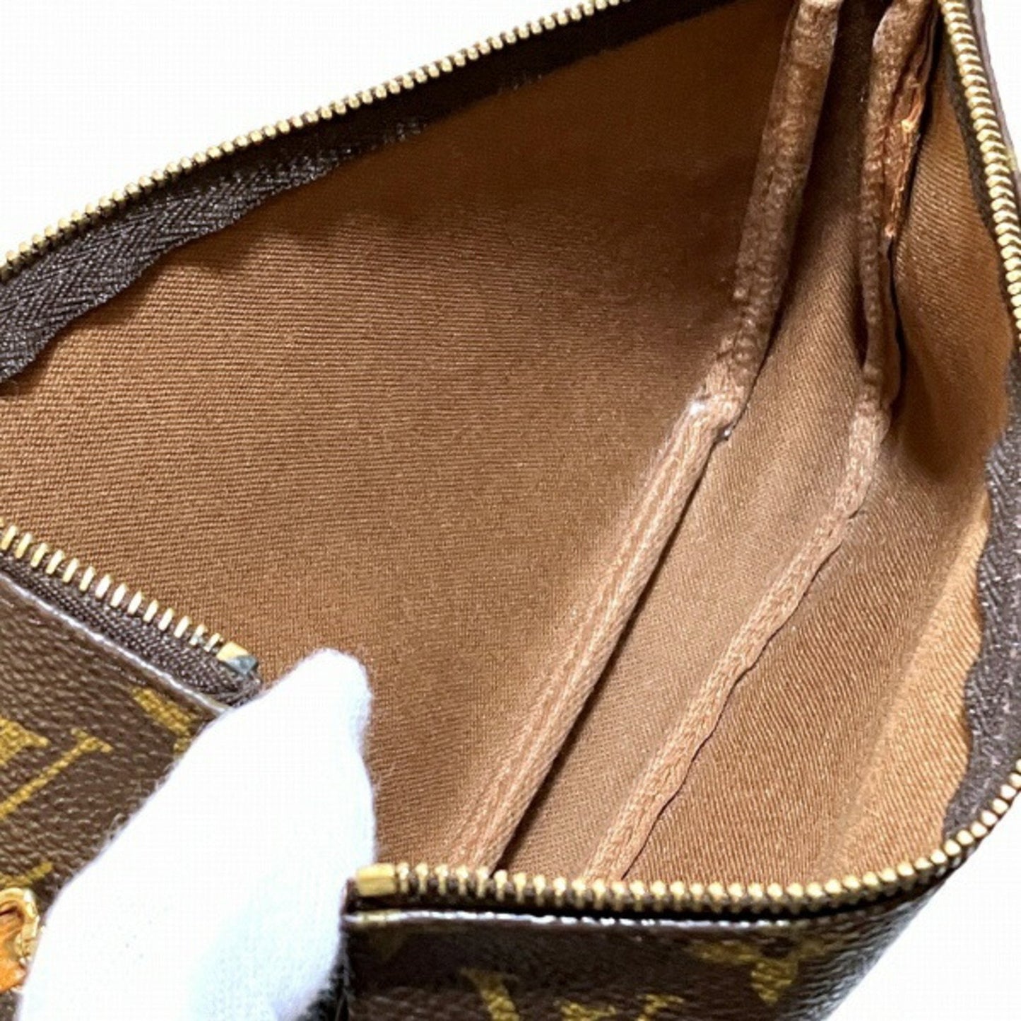 Louis Vuitton Pochette Accessoires Canvas Clutch Bag ()