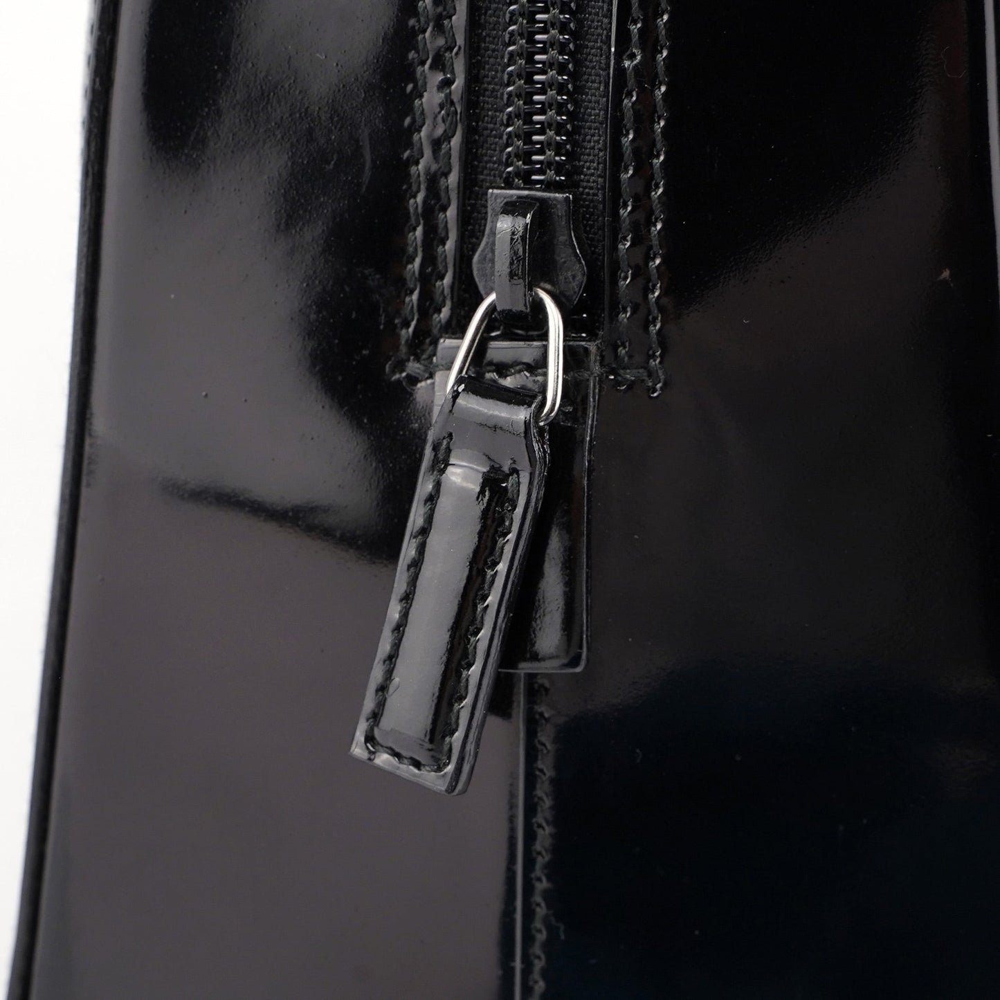 000 0829 Black Patent Leather Bamboo Tote