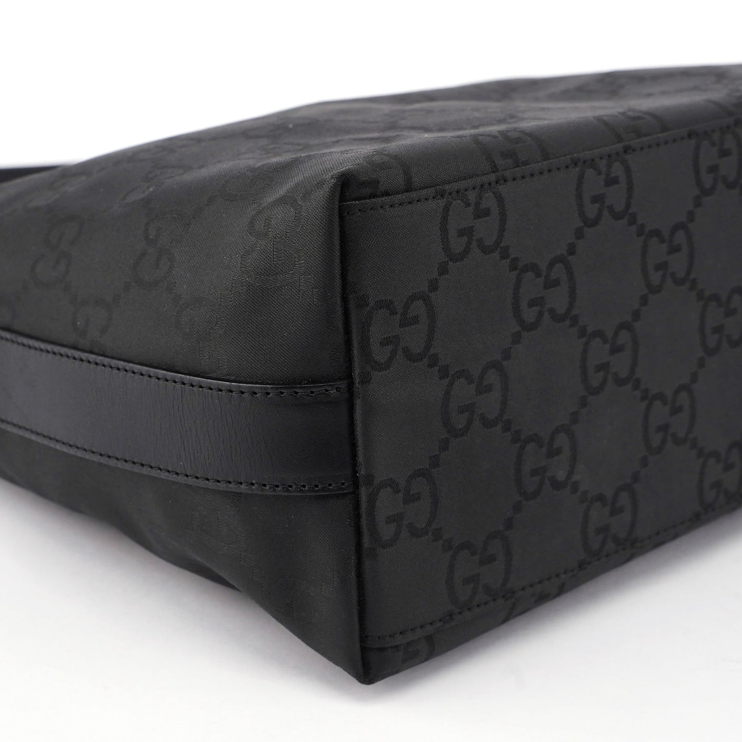 000 8602 Black GG Shoulder Bag