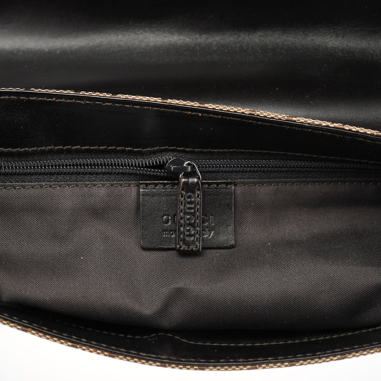 001 3820 Beige GG Wood Chain Shoulder Bag