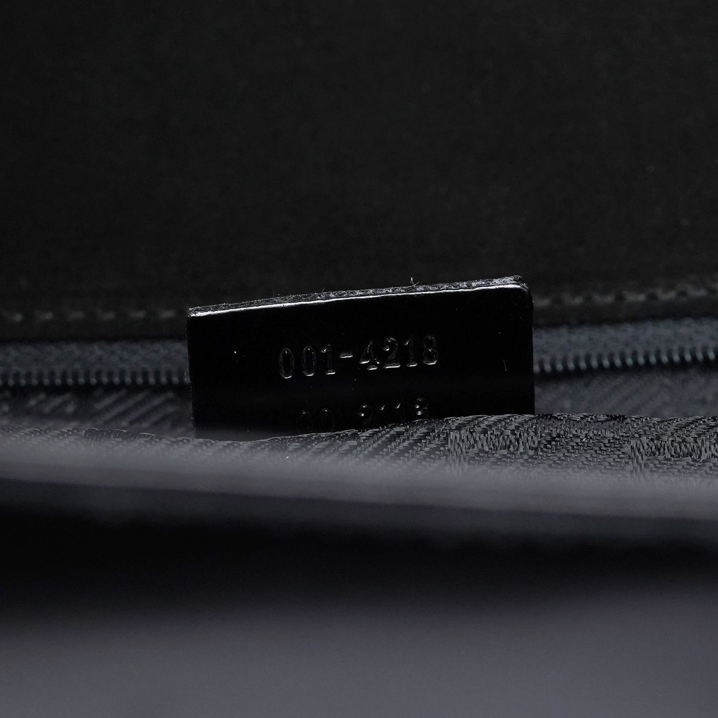 001 4218 Black Canvas Lady Lock Tote Bag