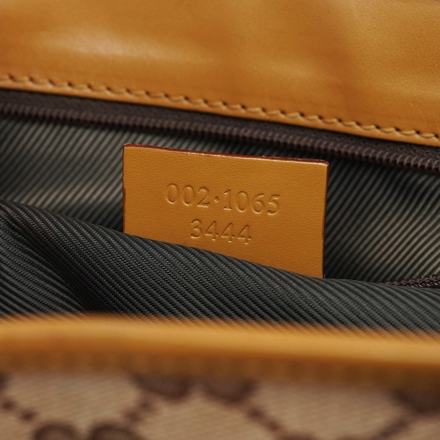 002 1065 Beige GG Jackie Tote