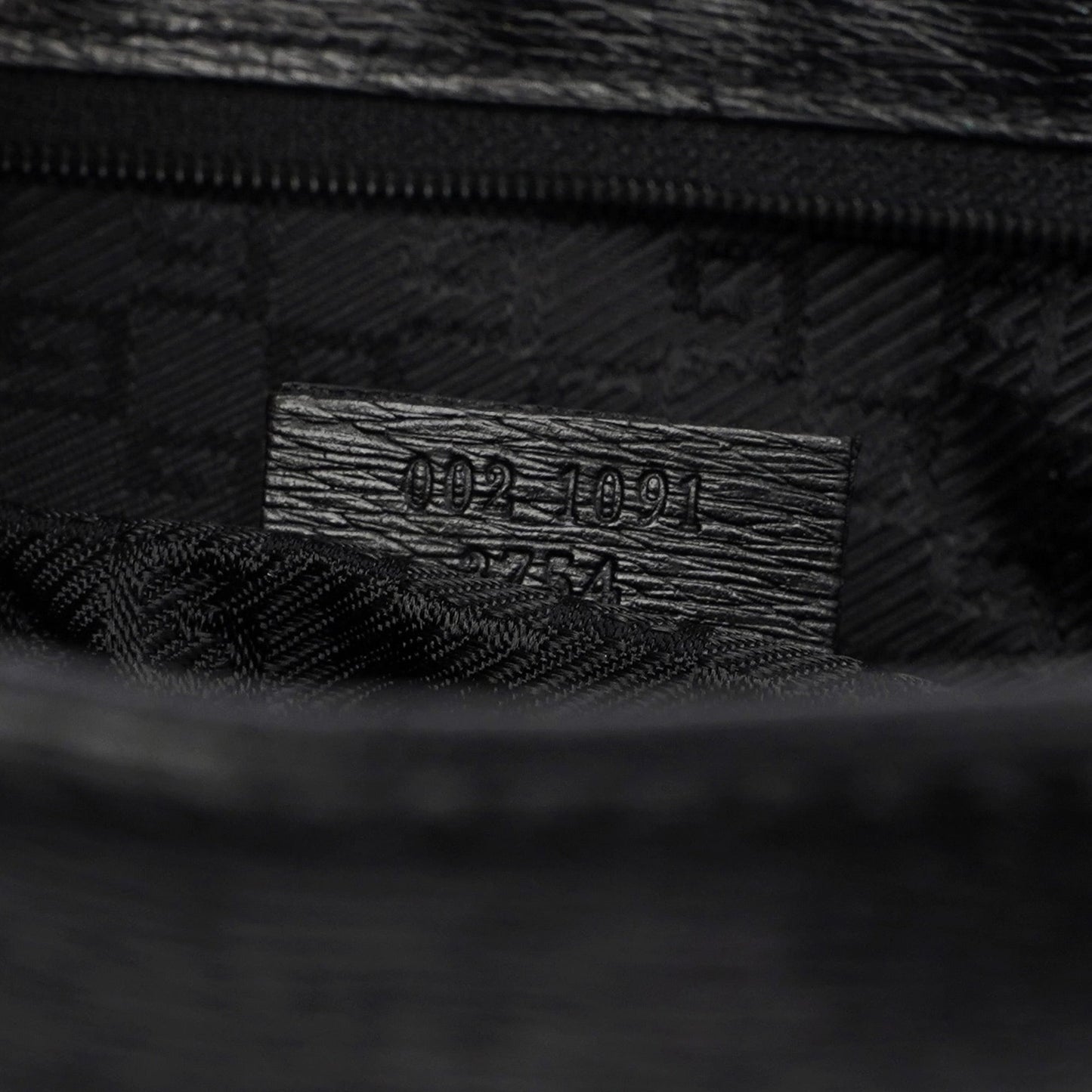 002 1091 Black Leather Tote Bag