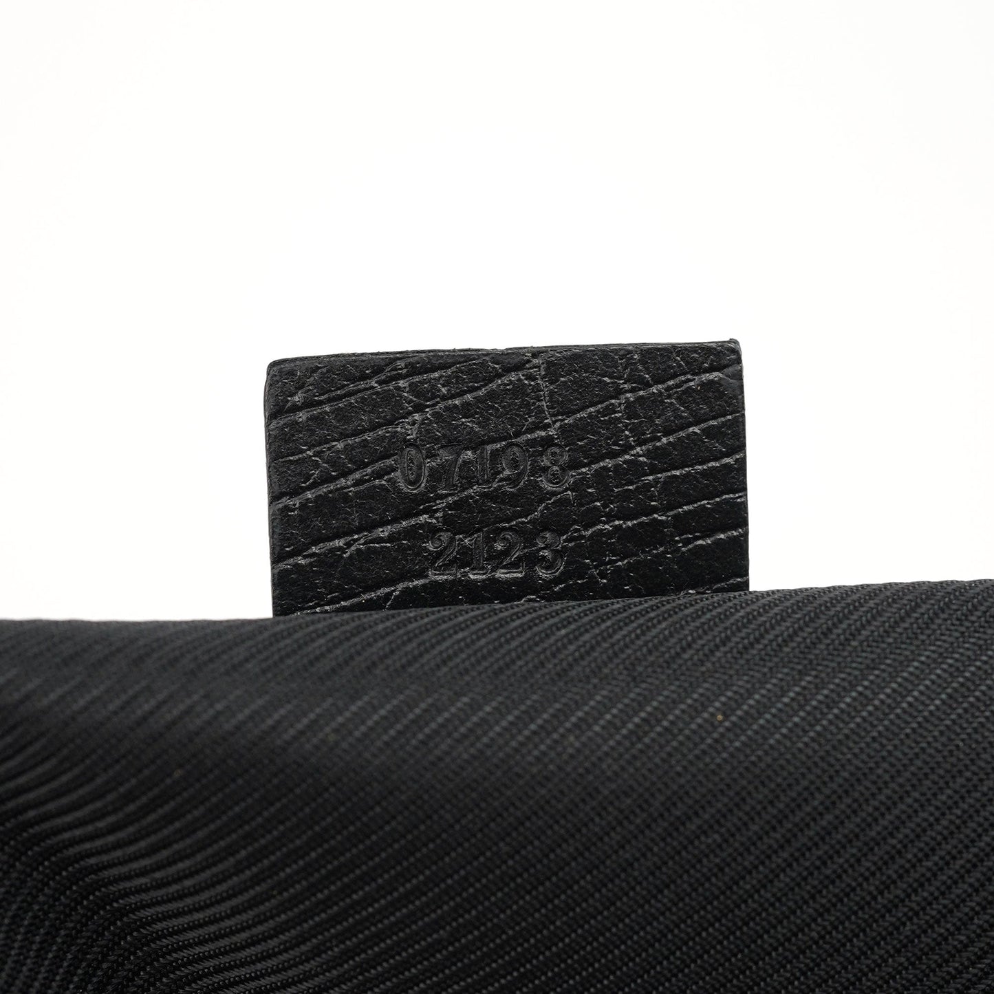 07198 Beige Matte Black GG Boat Pochette