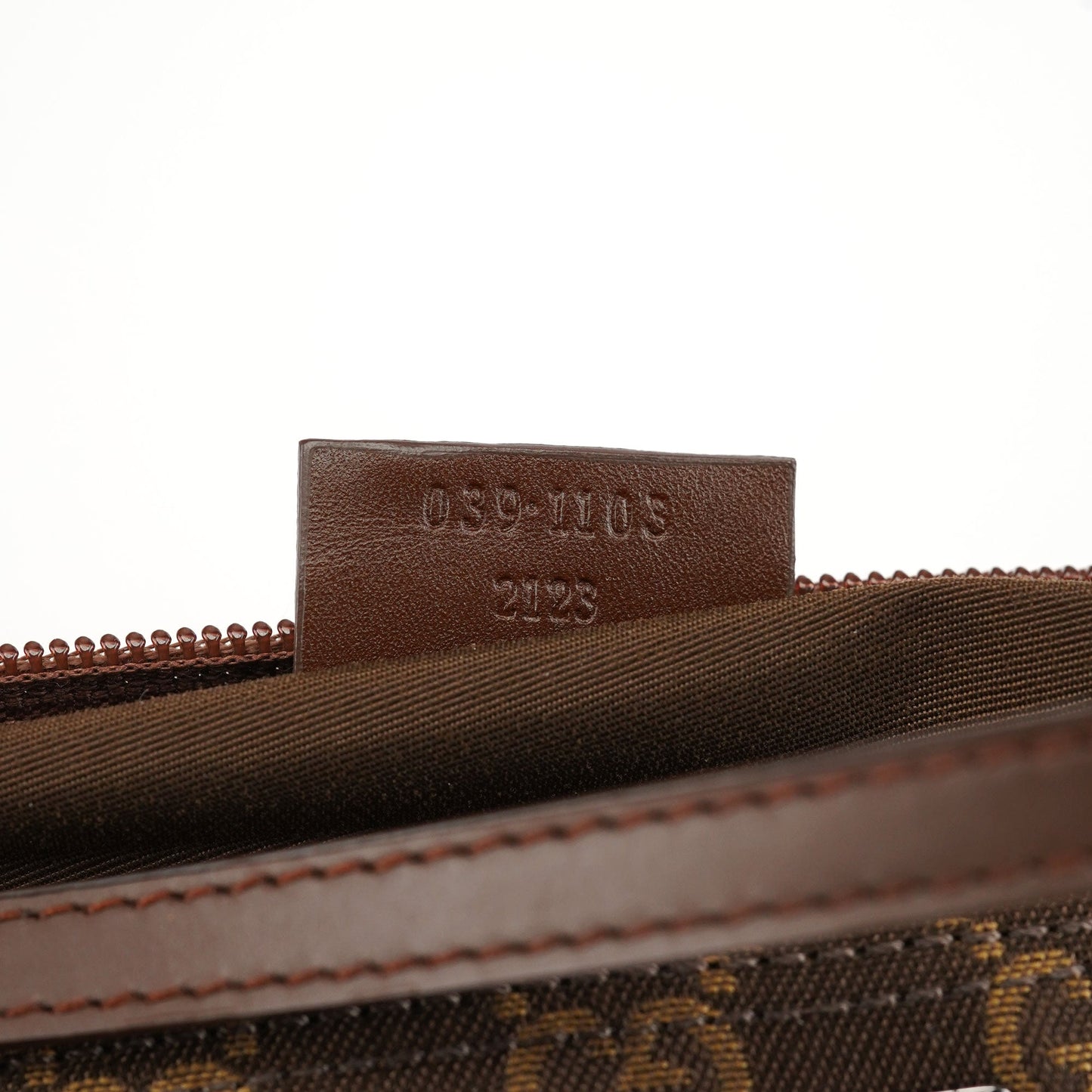 07198 Brown GG Boat Pochette