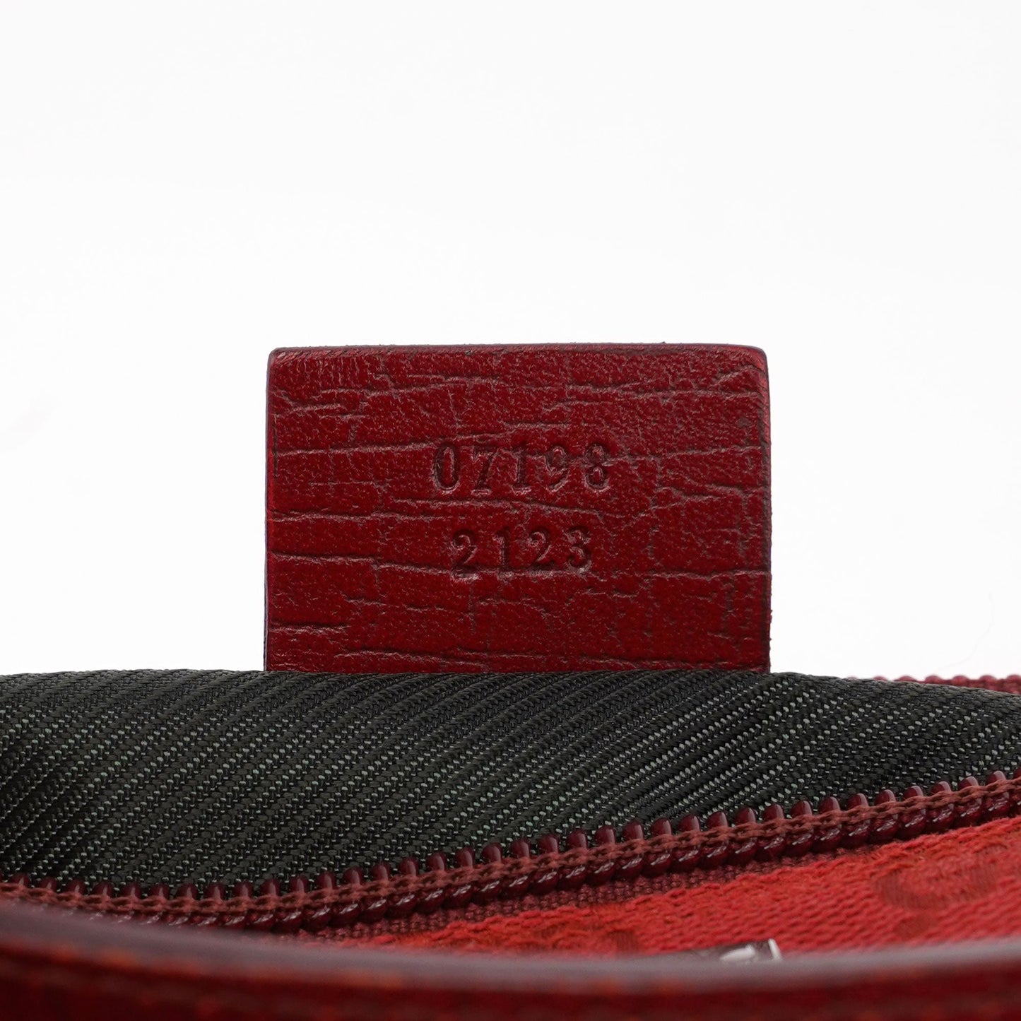 07198 Red GG Boat Pochette