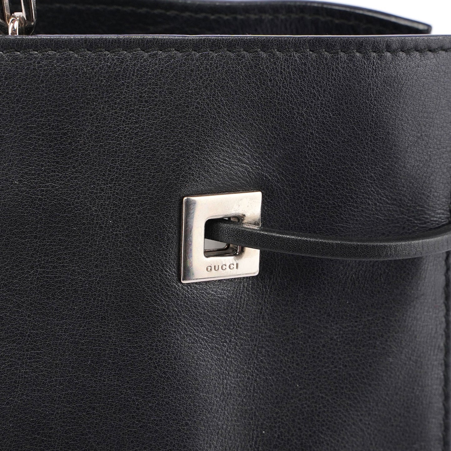 5338. Gucci Black Calfskin Drawstring Chain Tote