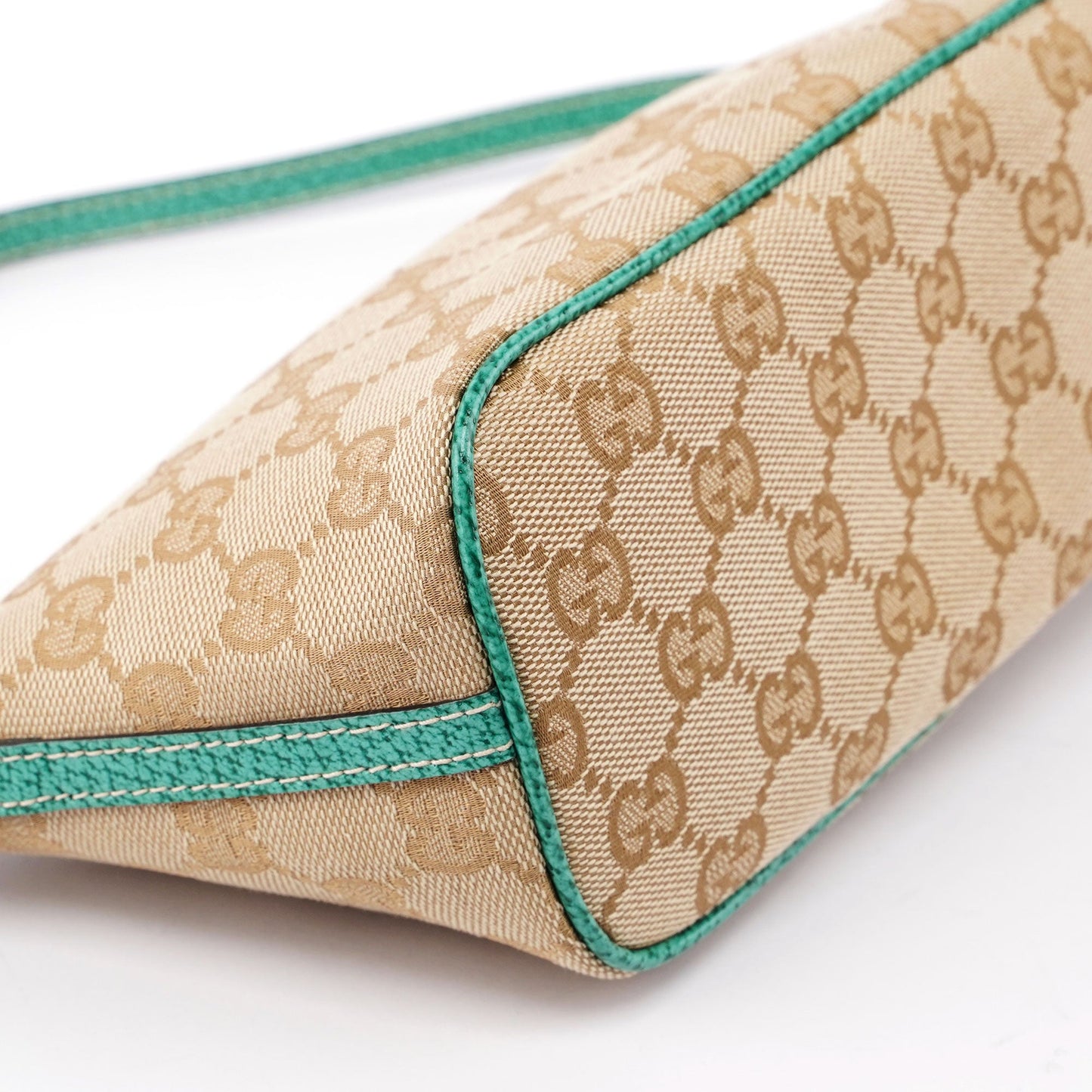 5396. Gucci Beige Turquoise Boat Pochette