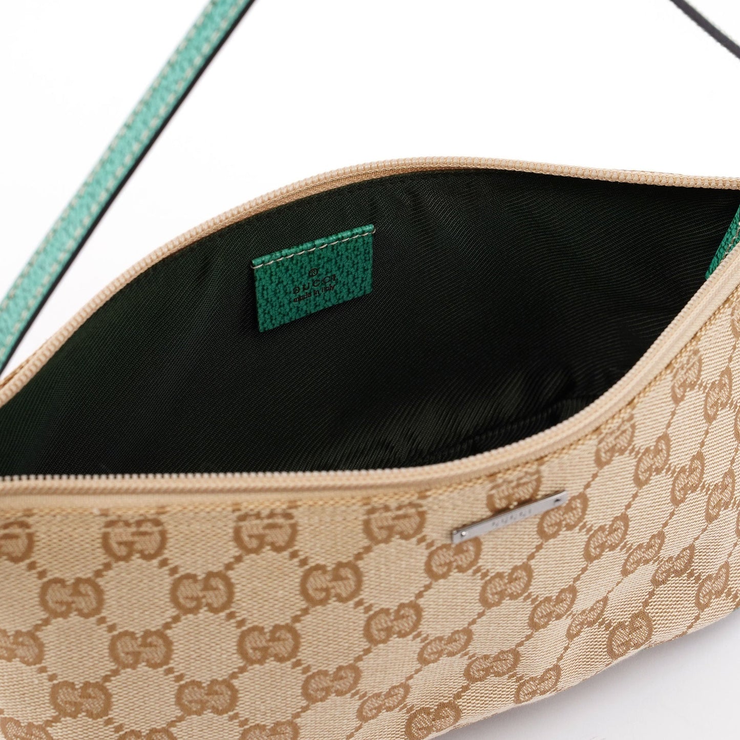 5396. Gucci Beige Turquoise Boat Pochette