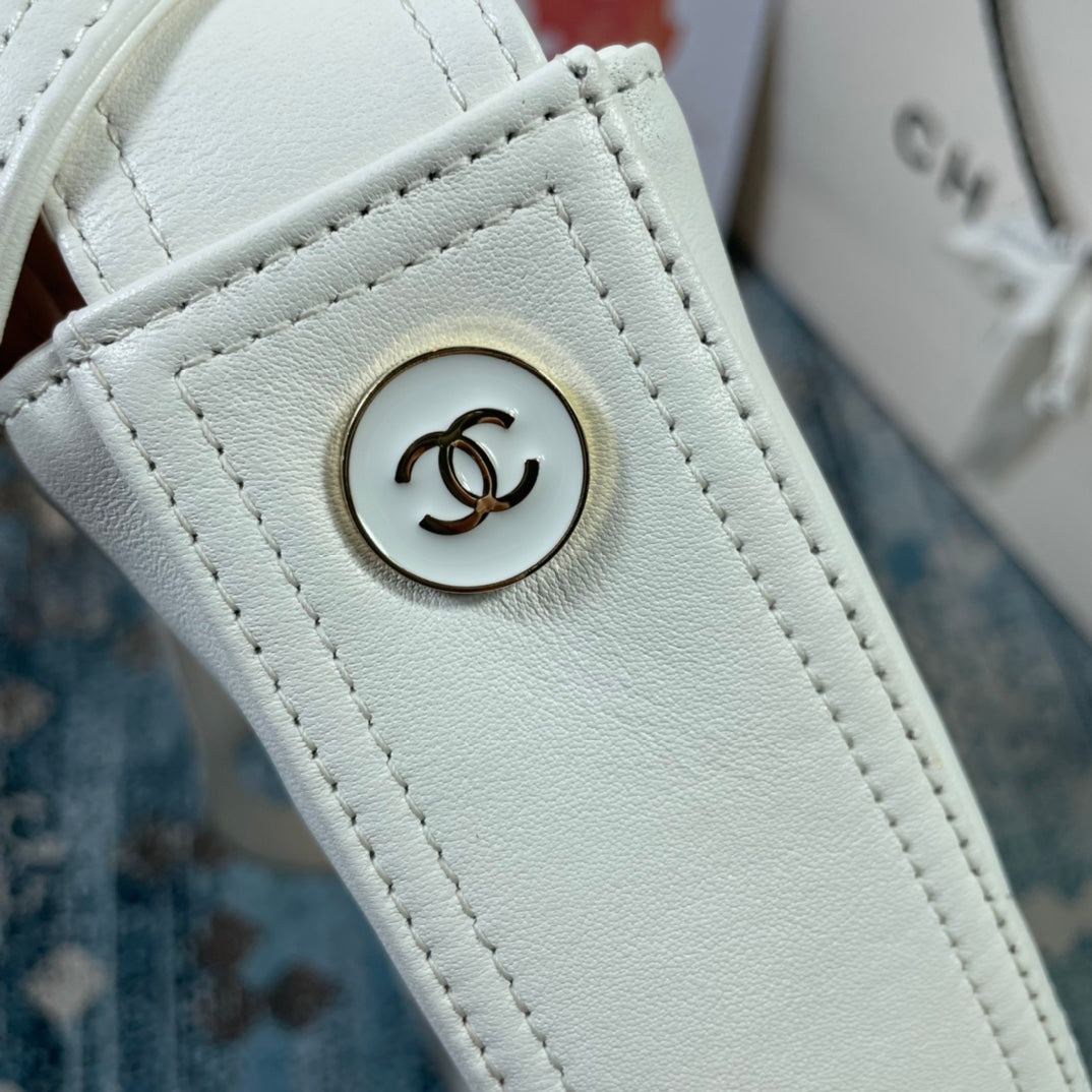 Chanel - Luxury Bag - CHL - 886