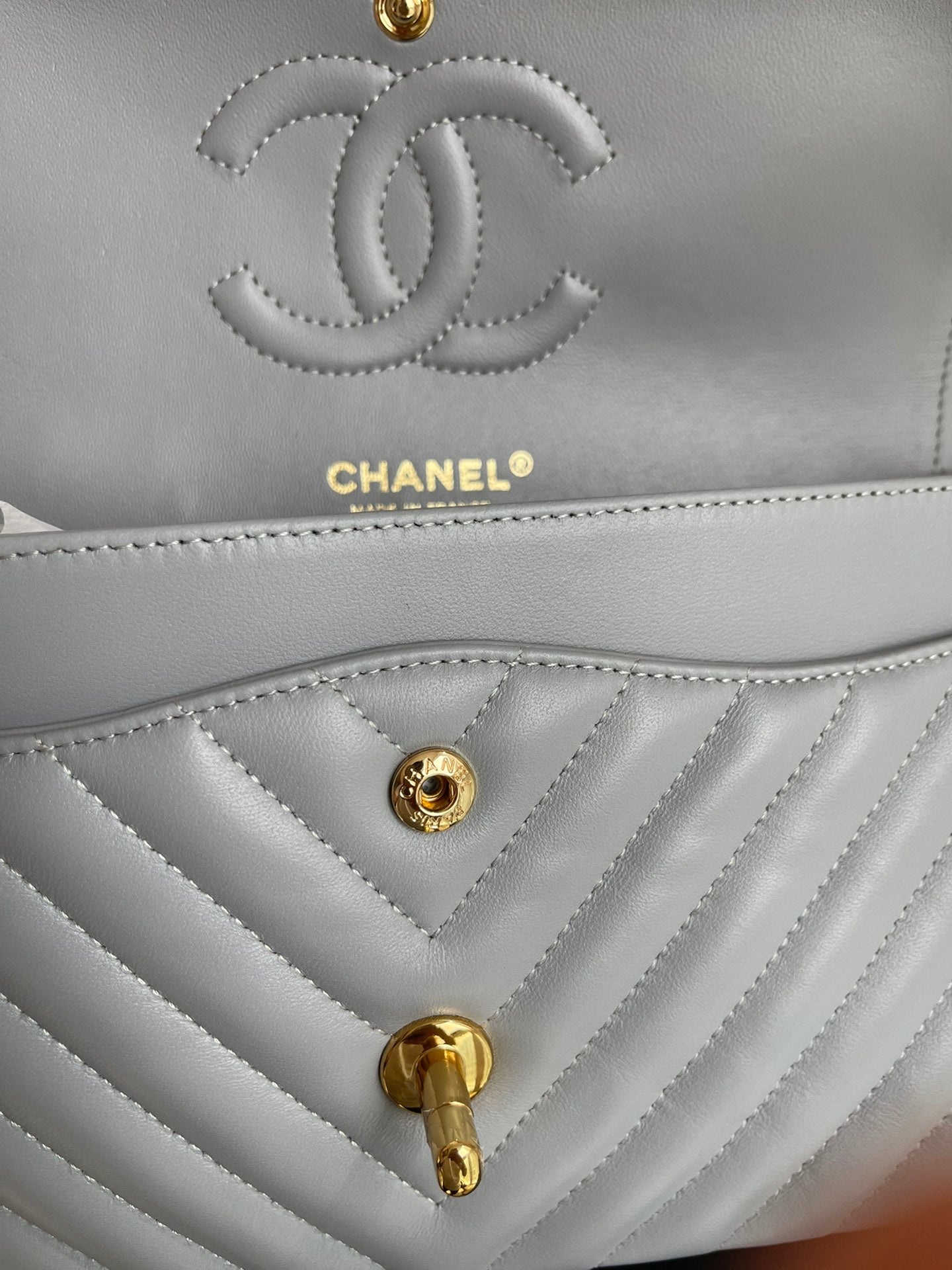 Chanel - Luxury Bag - CHL - 1062