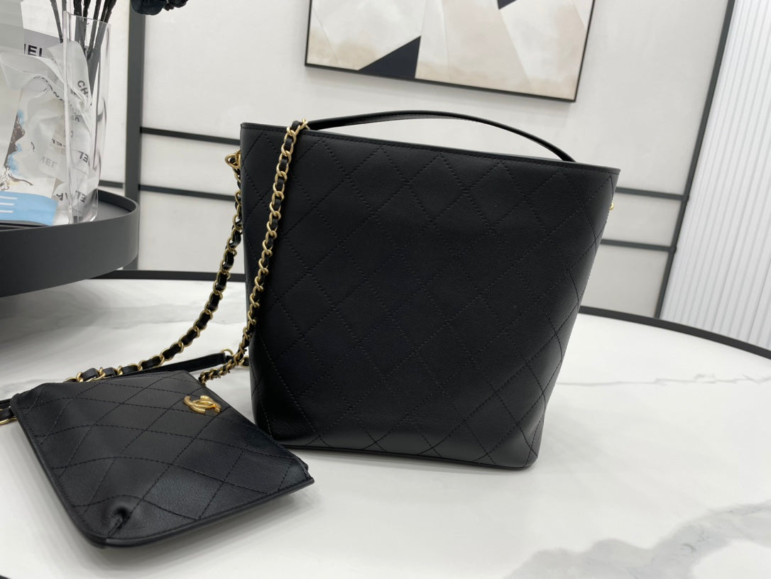 Chanel - Luxury Bag - CHL - 660