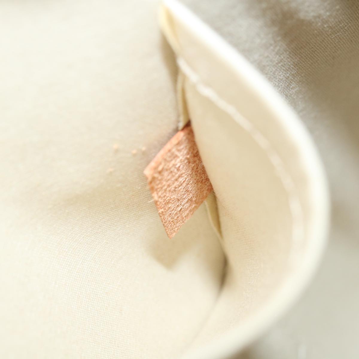 Louis Vuitton Blair  Patent Leather Handbag ()