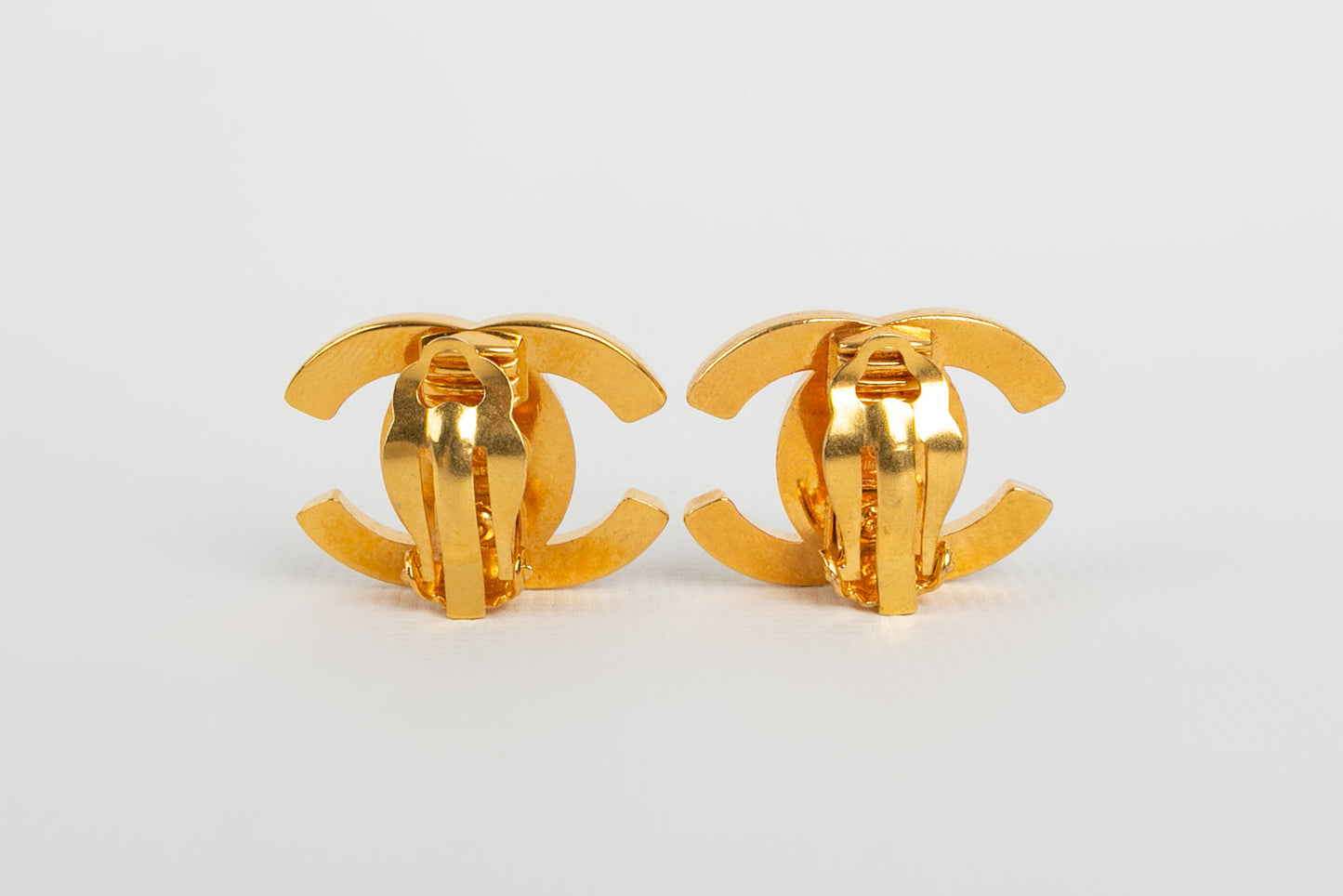 Boucles d'oreilles tourniquet Chanel