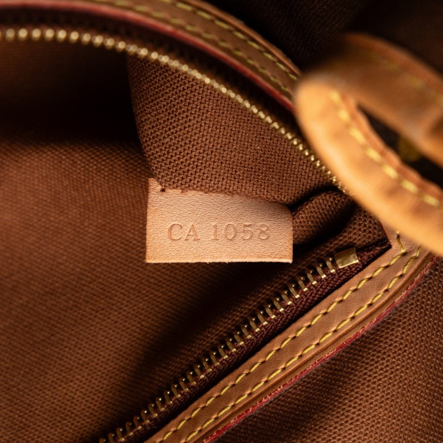 Louis Vuitton Batignolles  Canvas Tote Bag ()