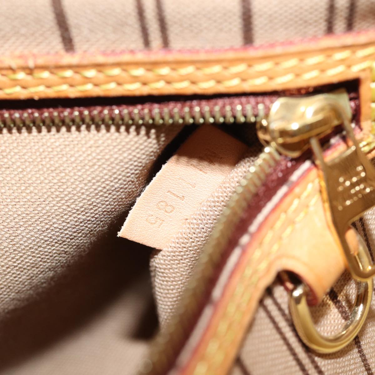 Louis Vuitton Deful  Canvas Shoulder Bag ()