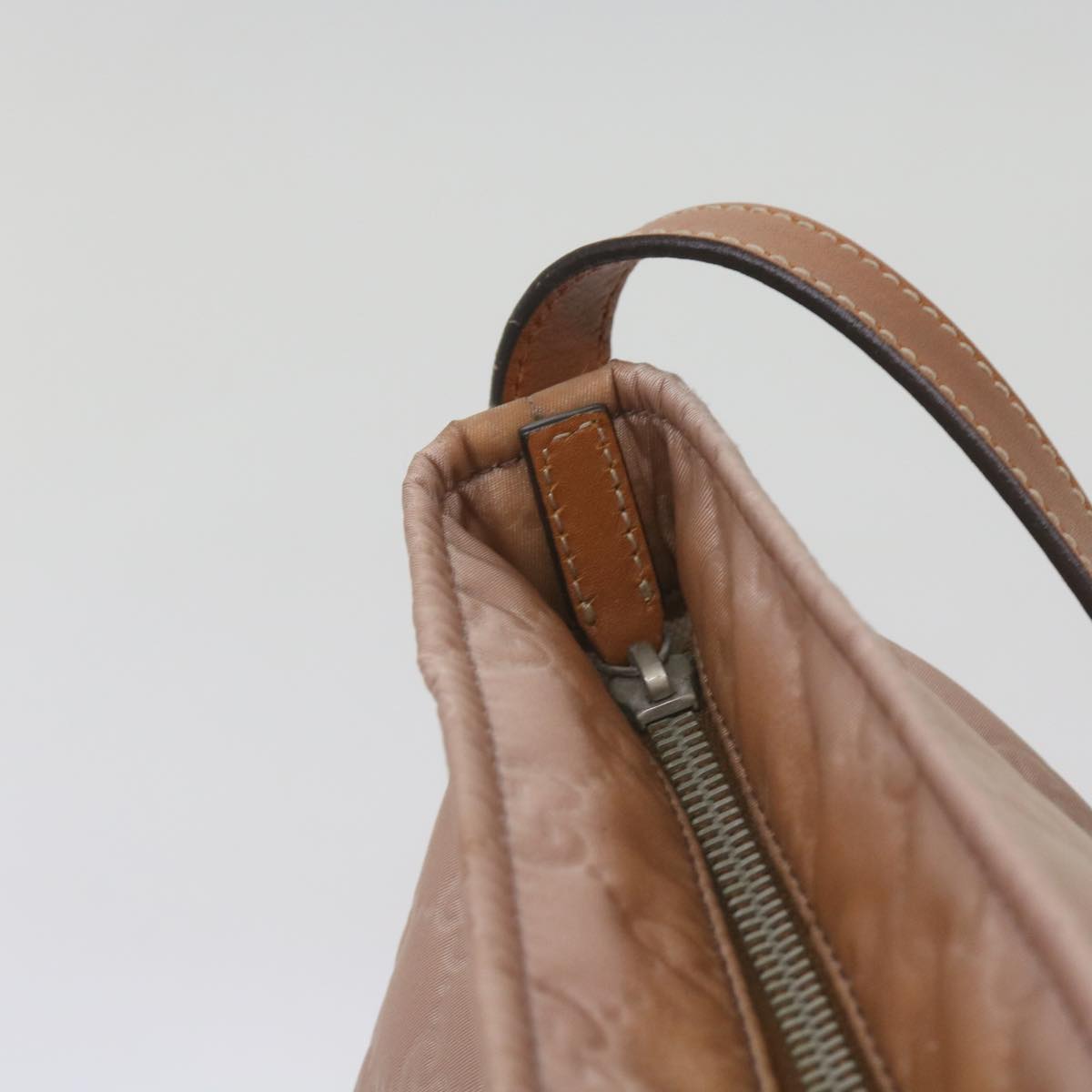 Gucci Gg Nylon Pink Synthetic Shoulder Bag ()