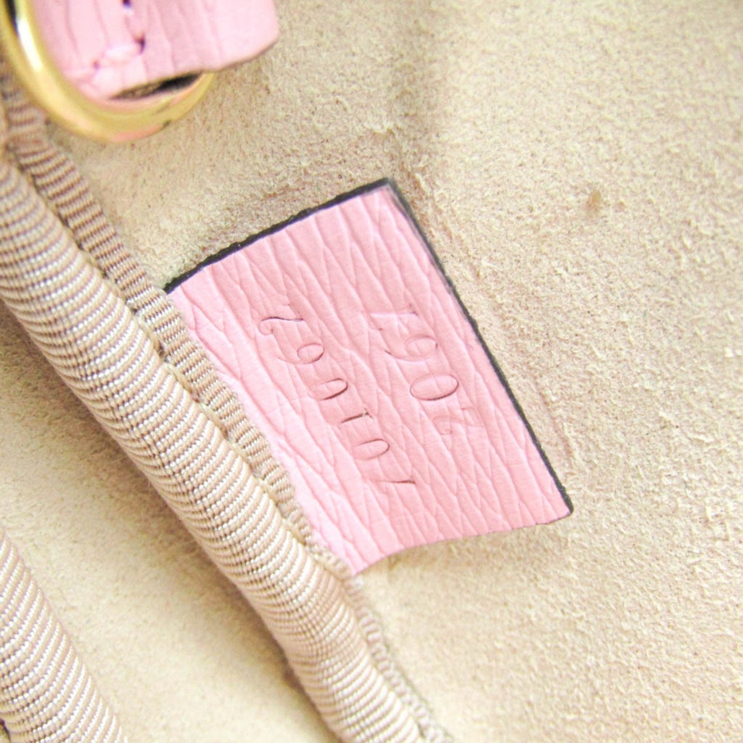 Gucci Heart Pink Leather Wallet  ()