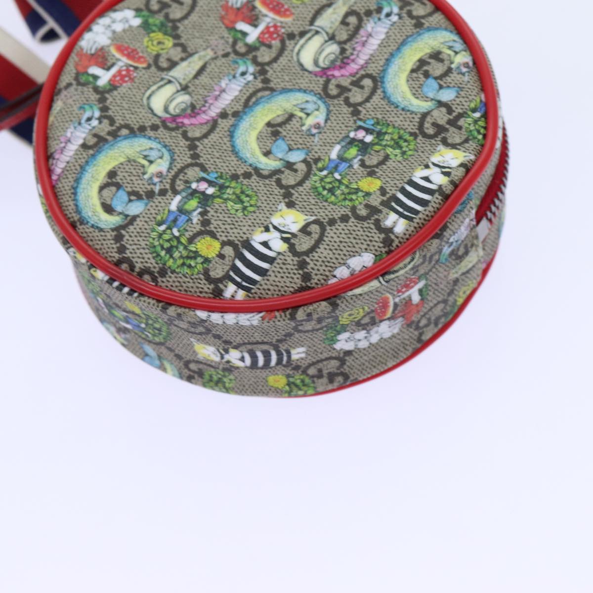 Gucci Gg Supreme Beige Cloth Clutch Bag ()