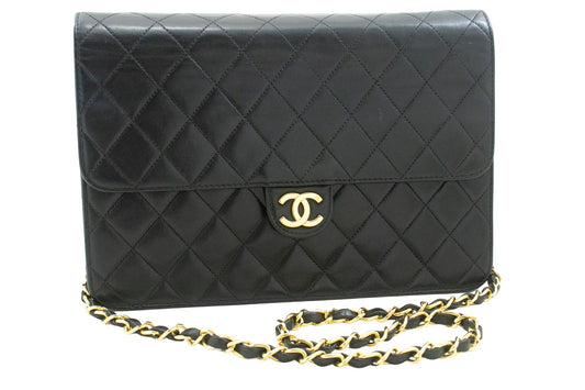 Chanel Black Leather Shoulder Bag ()