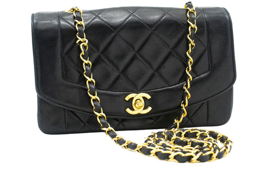 Chanel Black Leather Shoulder Bag ()