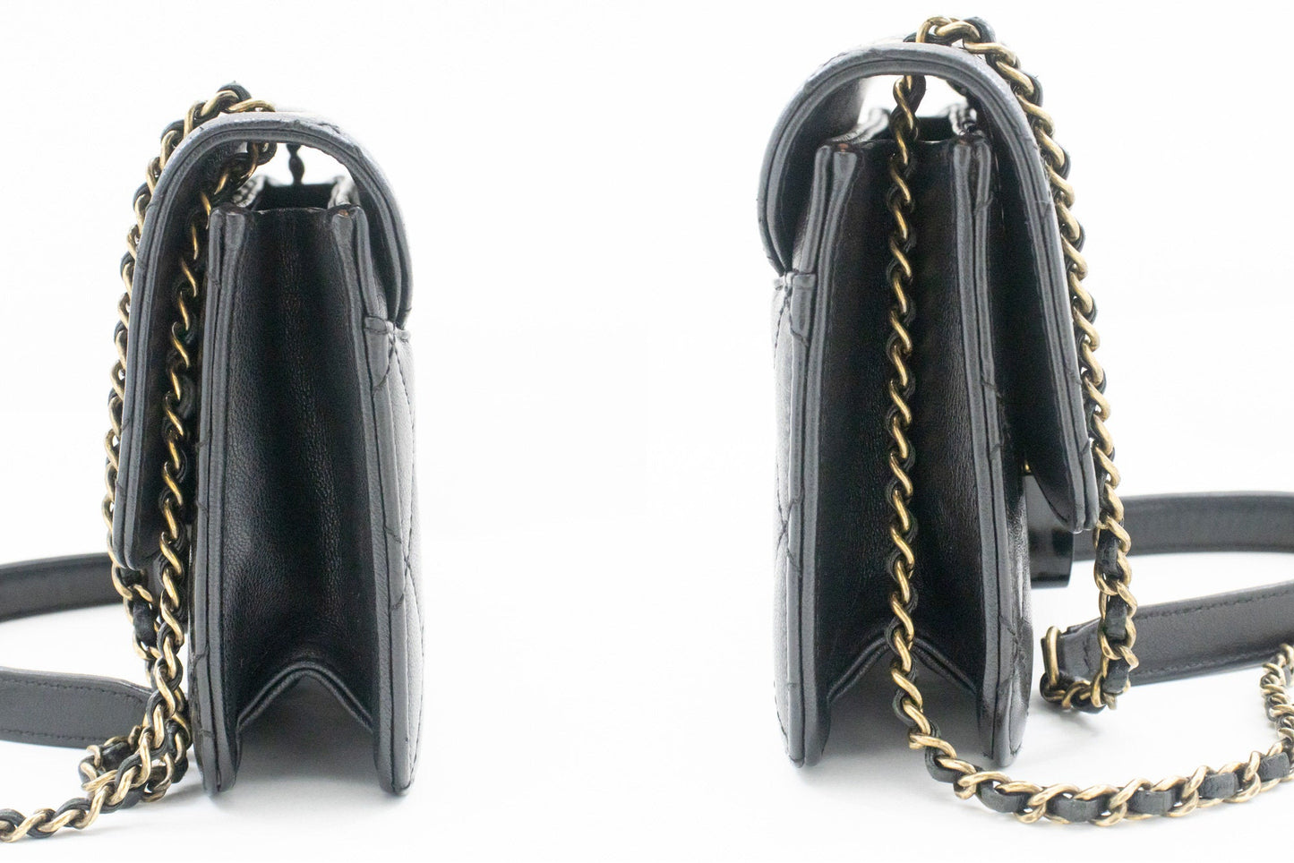 Chanel Black Leather Shoulder Bag ()